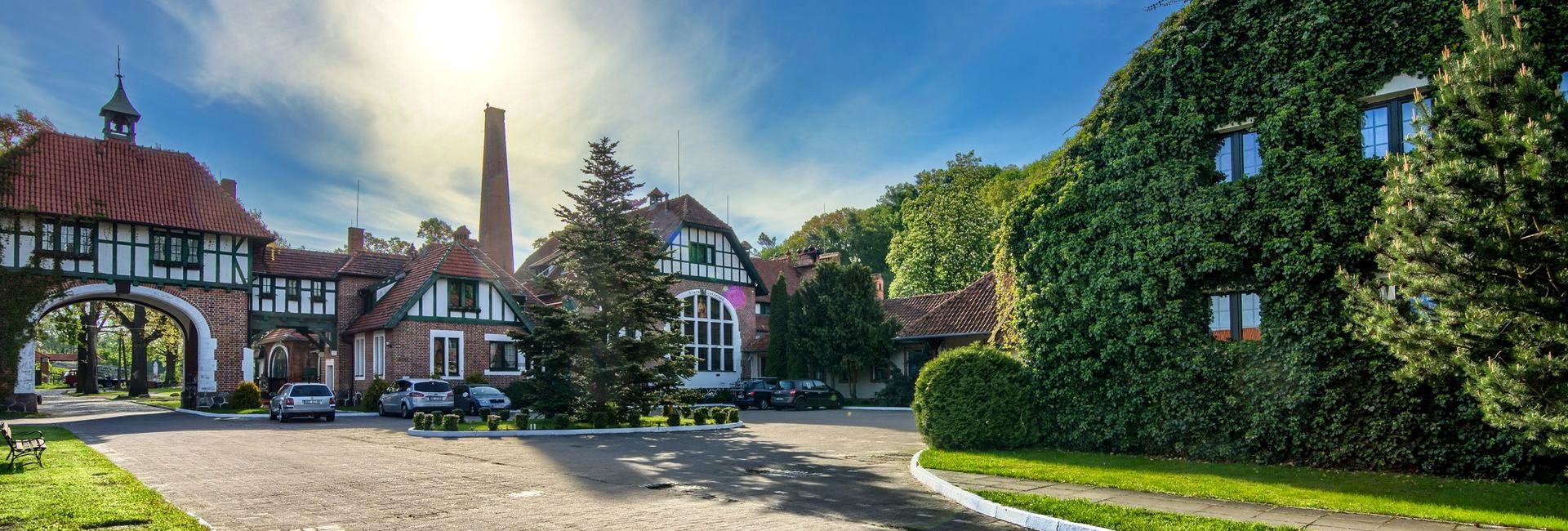 Front picture of Kadyny Folwark Hotel & Spa in Tolkmicko, Poland