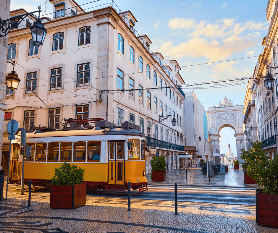 Lisbon in September_ The Perfect Time to Explore the Alfama District